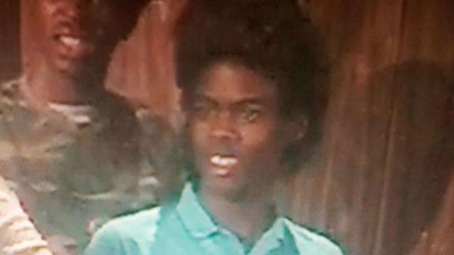 Imagem da notícia 40 anos atrás, ele interpretou o papel de "Pessoa ao telefone durante uma briga", mas acabou apresentando o Oscar: Você o reconhece?