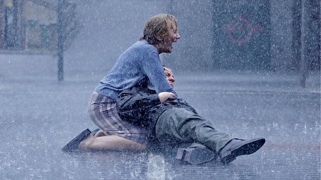 Imagem da notícia No streaming, você encontra uma das séries mais aclamadas da última década: 8 episódios que contam uma história devastadora