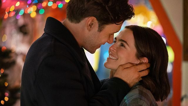Imagem da notícia "Eu fui a única pessoa que riu": Diretora de Mensagens para Isabelle revela a divertida história real que deu origem ao novo romance que está fazendo o público chorar na Netflix