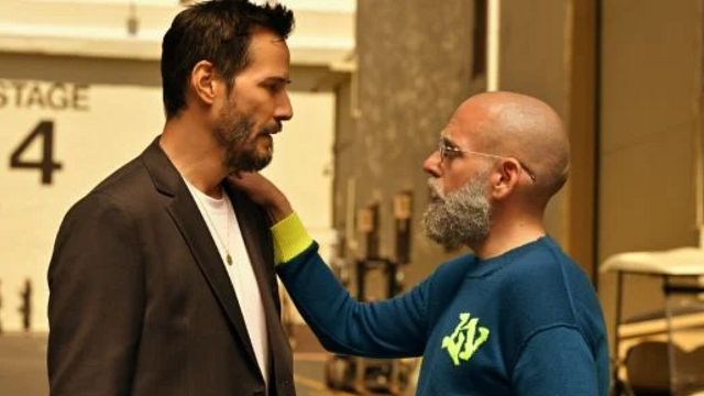 Imagem da notícia 3 anos após John Wick 4, Keanu Reeves muda de rumo ao lado de um irreconhecível Jonah Hill