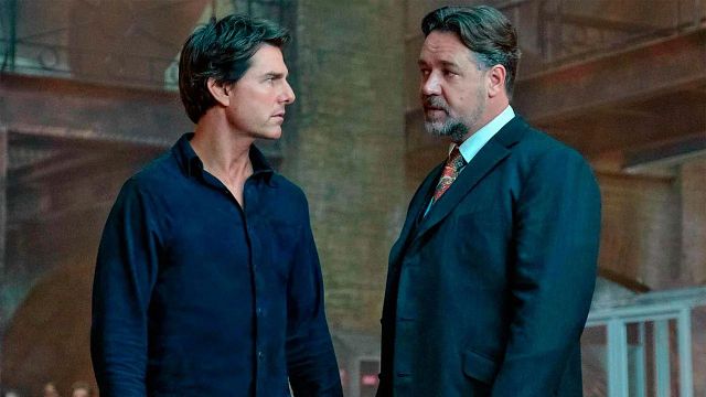 Imagem da notícia Russell Crowe conversou com Tom Cruise sobre a Cientologia e discorda do que foi dito sobre ele: "Ele não tentou me vender um par de sapatos"