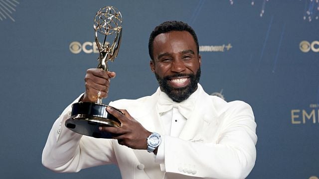 Imagem da notícia Emmy 2025: Após 77 anos, Tramell Tillman, de Ruptura, conquista vitória histórica que demorou tempo demais para acontecer
