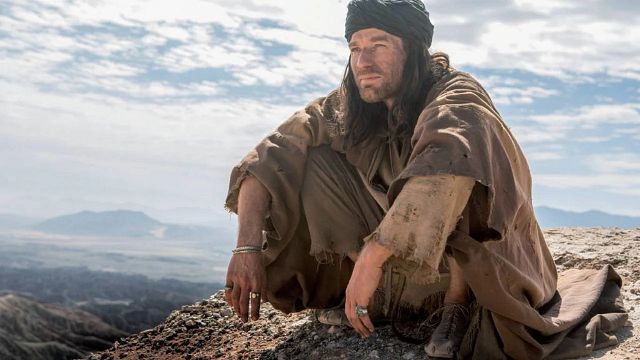 Imagem da notícia Grátis no streaming: Este é o filme com Ewan McGregor sobre a solidão de Jesus Cristo que você deveria assistir na Páscoa