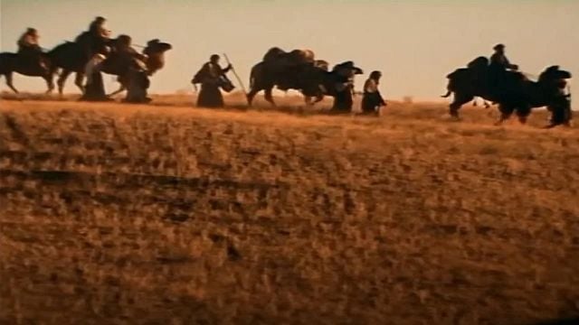 Imagem da notícia Há 25 anos, um dos maiores fracassos de todos os tempos foi lançado: Os primeiros 18 segundos do filme de aventura revelam o que deu errado