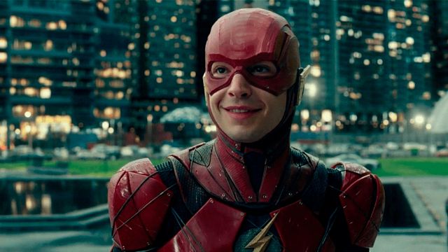 Imagem da notícia Diretor de The Flash garante que uma continuação precisa ter Ezra Miller: "Ninguém pode viver esse personagem"
