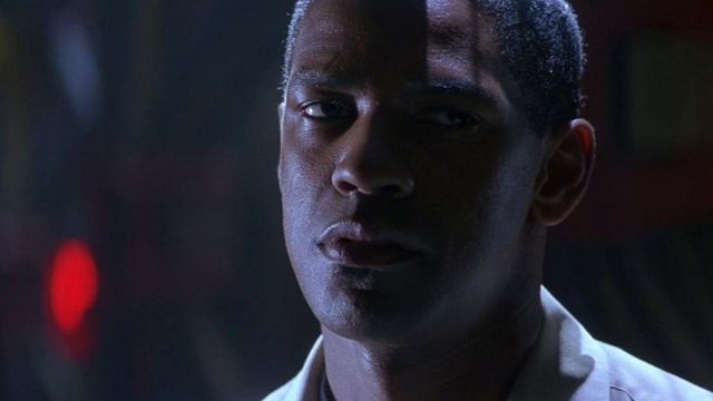 Imagem da notícia Sucesso de Denzel Washington com 89% de aprovação vai ganhar sequência: "Acho que ele volta!"