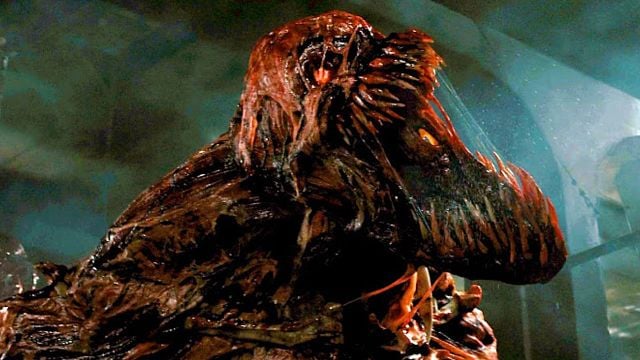 Imagem da notícia 30 anos, 7 filmes e fúria constante dos fãs: Diretor pode salvar saga de ficção científica amaldiçoada, mas já está envolto em polêmicas