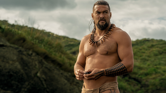 Imagem da notícia Muito mais que um rosto bonito: Momoa será guerreiro raivoso em nova série de TV