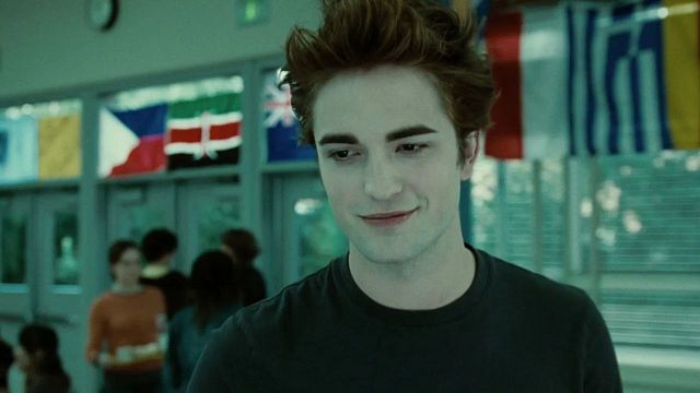 Imagem da notícia "Não consigo mais": Robert Pattinson chegou a dormir com duas facas por perto graças a este gênero cinematográfico que ele tanto rejeita
