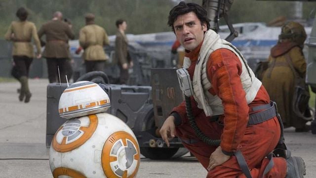 Imagem da notícia Oscar Isaac não voltará a Star Wars e Marvel tão cedo: Sua condição inegociável é que a Disney pare de "sucumbir ao fascismo"