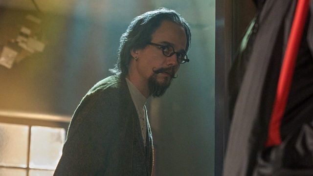 Imagem da notícia Wagner Moura interpretou um vilão neste filme que varreu a Netflix com 139 milhões de visualizações: Ação imperdível com Chris Evans e Ryan Gosling