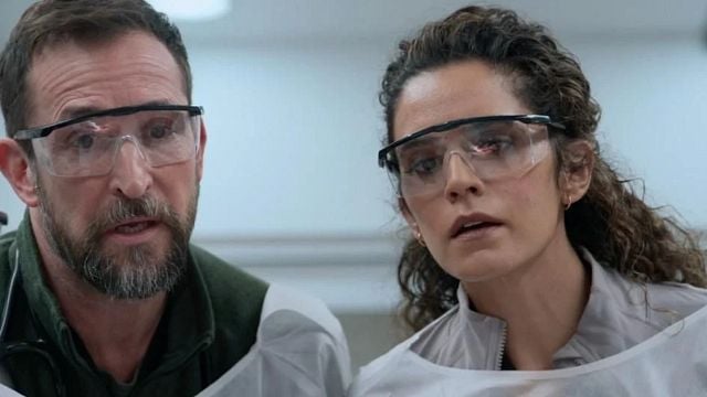 Imagem da notícia Os criadores de The Pitt decidiram remover uma fala porque parecia flerte: Será que perdemos esse romance para sempre?