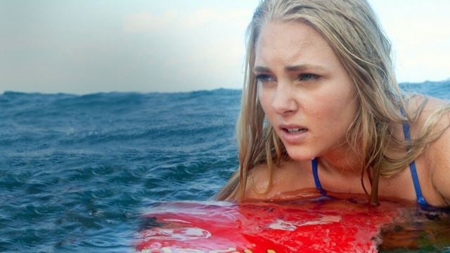 Imagem da notícia Soul Surfer - Coragem De Viver é inspirado em história real? Artista vista em Cobra Kai está no filme de surfista atacada por tubarão-tigre