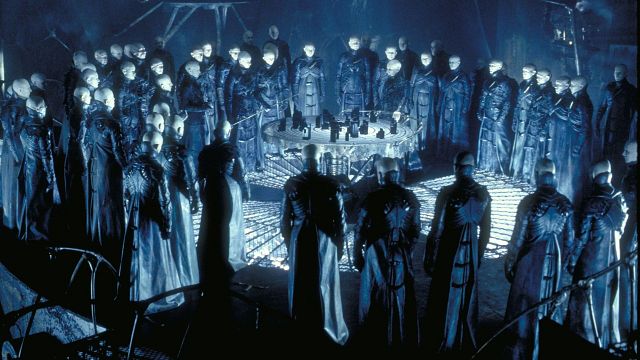 Imagem da notícia Dica no streaming: Um ótimo filme de ficção científica dos anos 90 que fracassou nas bilheterias, mas virou influência para Matrix e A Origem