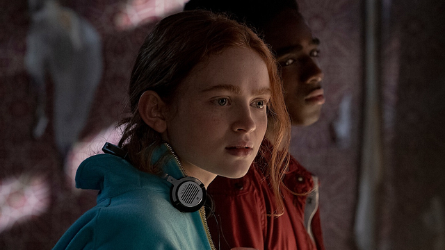 Imagem da notícia Esse headphone com certeza salvaria a Max em Stranger Things