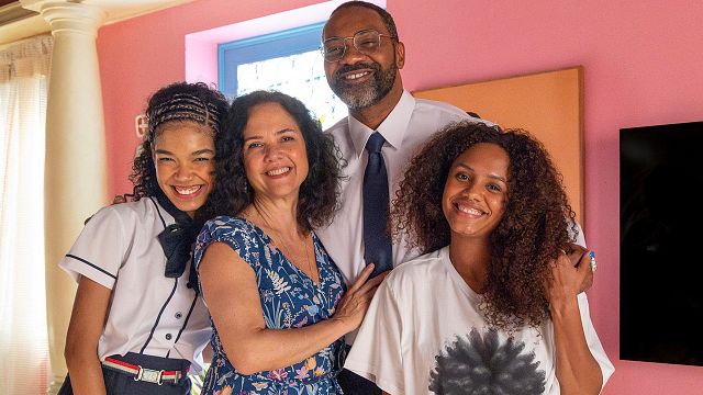 Imagem da notícia Resumo de Volta por Cima (30/09 a 05/10): Madá se torna provedora da família após tragédia, Osmar rouba bilhete de loteria premiado e mais