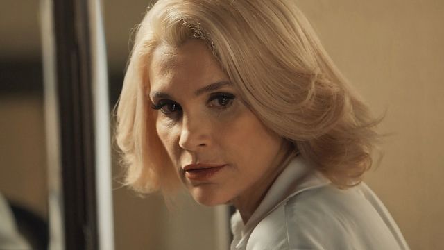 Imagem da notícia Resumo de Êta Mundo Melhor! (13 a 18/10): Sandra atira em rival, simula a própria morte e põe em prática seu plano mais ousado