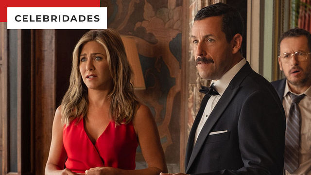 Jennifer Aniston viveu momento constrangedor com Adam Sandler no tapete vermelho: “Não vou ficar do lado dele”