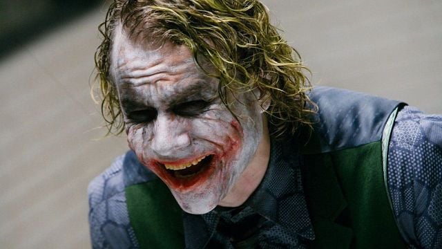 Imagem da notícia "Foi assustador": Ator de Batman ficou apavorado quando viu Heath Ledger como Coringa pela primeira vez
