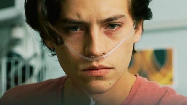 Imagem da notícia Sessão da Tarde hoje (28/08): A Cinco Passos de Você é inspirado em caso real tão inspirador quanto o filme