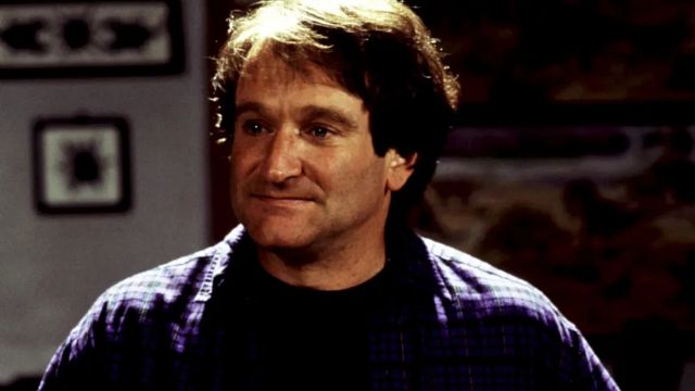 Imagem da notícia Esta noite no streaming: Toda criança dos anos 90 cresceu com este filme hilário que marca uma das performances mais engraçadas de Robin Williams!