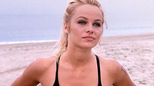 Imagem da notícia A série que já foi a mais assistida do mundo vai ganhar nova versão: Primeiro teaser da continuação de Baywatch mostra os novos salva-vidas