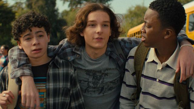 Imagem da notícia Os Novatos vai ter continuação? Novo “Superbad da Netflix” estreou conquistando o coração do público