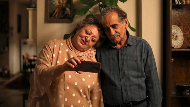 Imagem da notícia Sessão da Tarde hoje (10/09): Filme Meu Bolo Favorito tem 100% de aprovação da crítica, mas foi proibido em seu país de origem