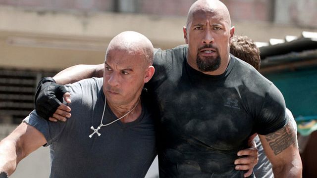 Imagem da notícia Vin Diesel e The Rock ainda estão brigados? Interação da dupla no Globo de Ouro serviu torta de climão