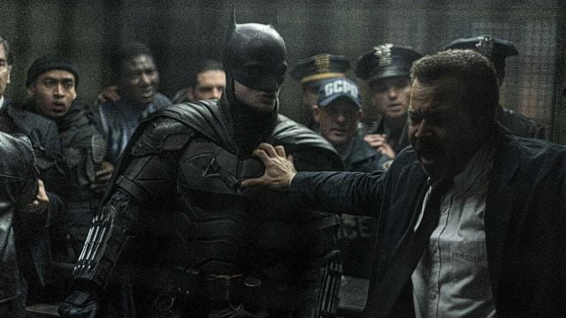 Imagem da notícia Robert Pattinson nos dá a melhor notícia possível sobre Batman 2: O novo filme da DC tomará "decisões arriscadas"
