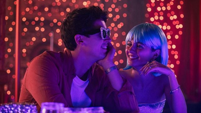 Imagem da notícia Faltam apenas 5 semanas para um dos maiores livros do momento chegar à Netflix: “O público vai se viciar!”