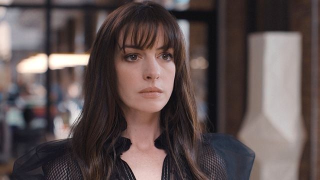 Imagem da notícia Anne Hathaway assume papel principal em nova série do criador de Wandinha – e vira refém de um serial killer