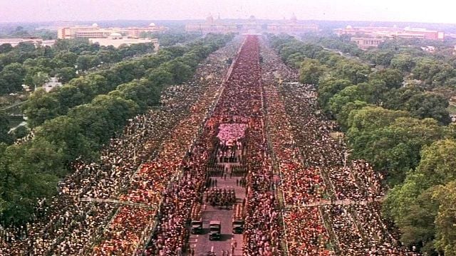 Imagem da notícia 8 Oscars, 300 mil figurantes e mais de 3 horas de duração: Esta obra-prima do cinema está disponível online