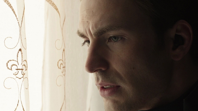 Imagem da notícia Chris Evans, o inesquecível Capitão América da Marvel, muda radicalmente de ideia sobre o que acontece em Guerra Civil: "Sei que vai soar polêmico"