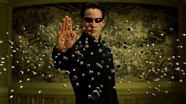 Imagem da notícia "Foi assim que tudo começou": Há 28 anos, Keanu Reeves não sabia nada sobre esses dois clássicos da ficção científica antes de virar o herói de Matrix