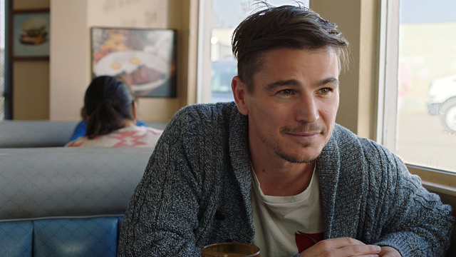 Imagem da notícia Josh Hartnett vai de Christopher Nolan a M. Night Shyamalan: o novo thriller do diretor de Batem à Porta já está sendo filmado