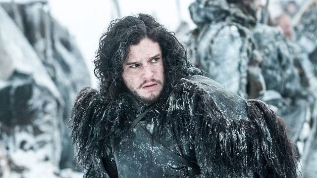 Imagem da notícia "Foi muito constrangedor": Kit Harington teve que ser resgatado por sua colega de elenco de 11 anos durante cena importante de Game of Thrones