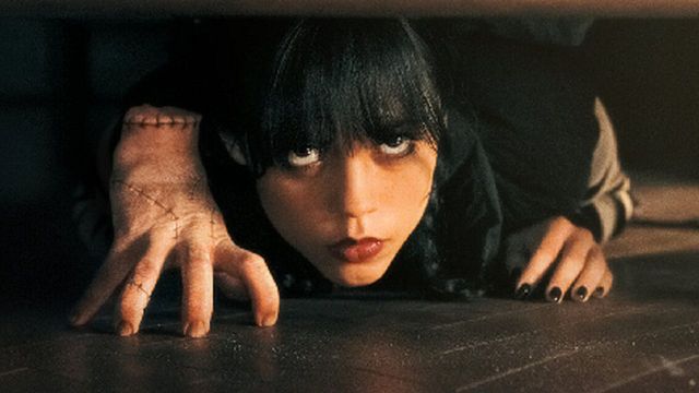 Imagem da notícia Wandinha: O que aconteceu com o resto do corpo do Mãozinha da Família Addams?