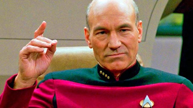 Patrick Stewart odiava o mascote de Picard porque quebrava uma das regras mais importantes de Star Trek