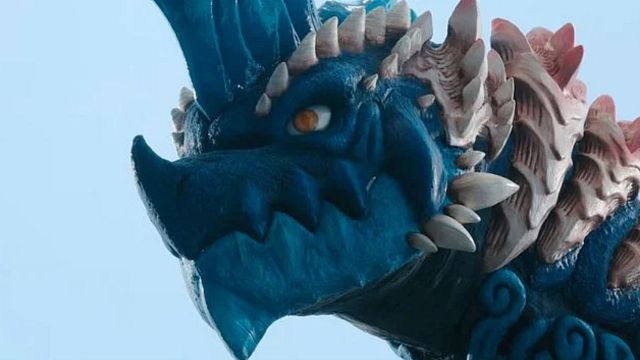 Imagem da notícia Quase 60 anos e 40 versões depois, um dos super-heróis mais lendários retorna com uma série live-action no estilo Power Rangers