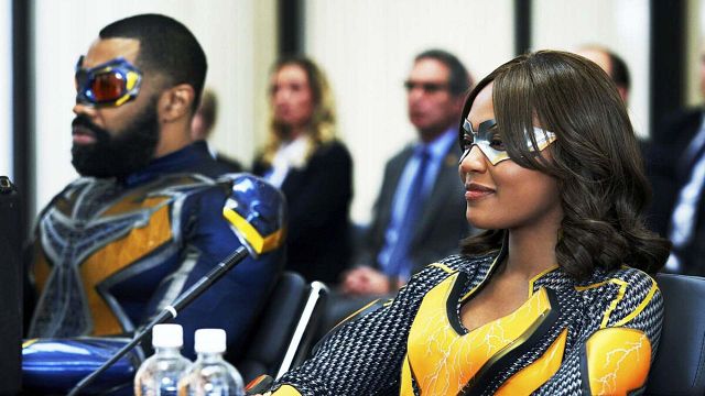 Imagem da notícia Sugestão para hoje: Esta série de super-herói com 92% de aprovação vai sumir da Netflix em breve