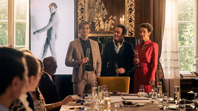 Imagem da notícia 2ª temporada de Maxton Hall: A sequência da Amazon já enfrenta um grande problema