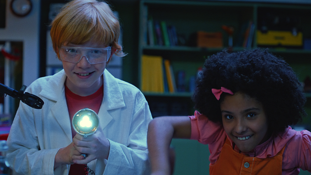 Imagem da notícia “É uma regra para ser brasileiro: aprender a ler com a Turma da Mônica”: Franjinha e Milena provam que é possível aprender ciência brincando (Entrevista)