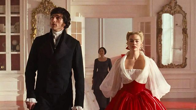 Imagem da notícia "Aquilo rasgou minhas costas": Jacob Elordi sofreu acidente bizarro nos bastidores de O Morro dos Ventos Uivantes e parou no hospital