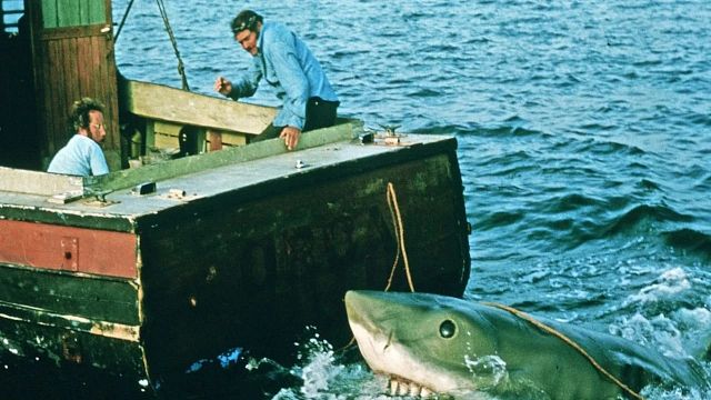 Imagem da notícia "O que aconteceu?": Steven Spielberg ficou chocado ao saber o que havia acontecido com o lendário barco de Tubarão