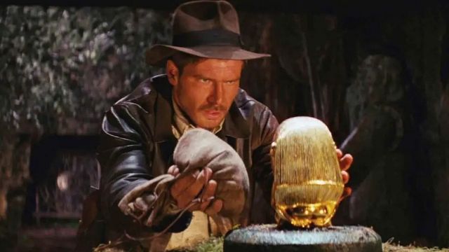 Imagem da notícia Indiana Jones: Congele Os Caçadores da Arca Perdida em 1 hora e 6 minutos e dê uma olhada nesses hieróglifos