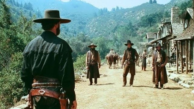Imagem da notícia Nem Kevin Costner, nem Clint Eastwood: O ator de faroeste mais bem pago do cinema faturou 1.1 bilhão de dólares com apenas 3 filmes