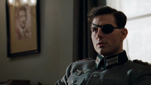 Imagem da notícia Tom Cruise ficou tão envolvido com seu papel neste filme histórico que insistiu em se vestir usando apenas três dedos da mão esquerda