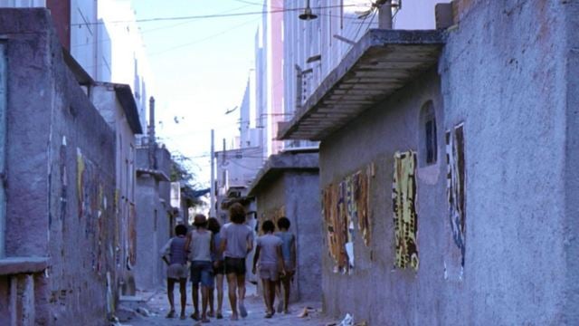 Fernando Meirelles apostou em uma proposta inusitada para os atores de Cidade de Deus, e o resultado foi um dos melhores filmes do cinema nacional