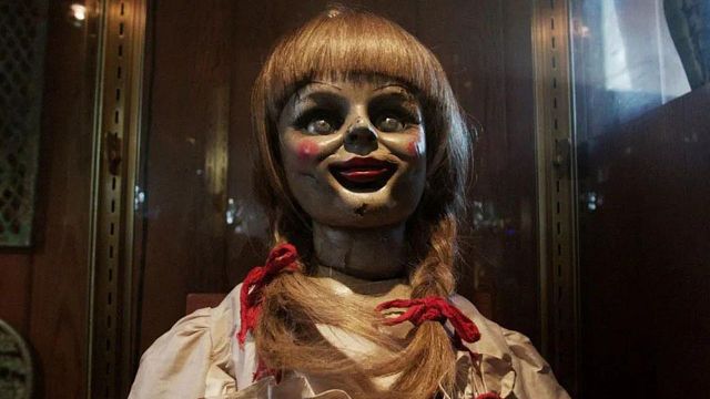 Imagem da notícia Invocação do Mal: O que aconteceu com a boneca Annabelle da vida real?